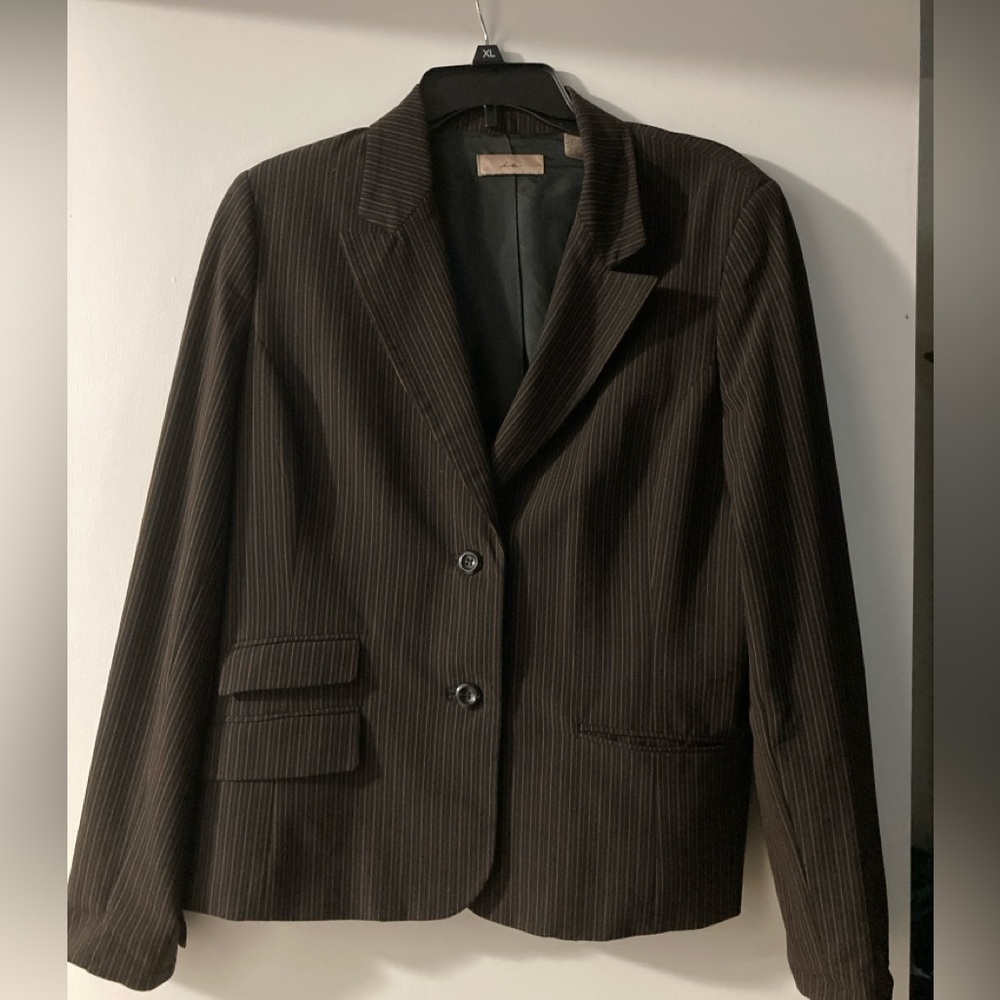 I.e. lined blazer, black and tan pinstripe, EUC, woman’s size 14, classic.